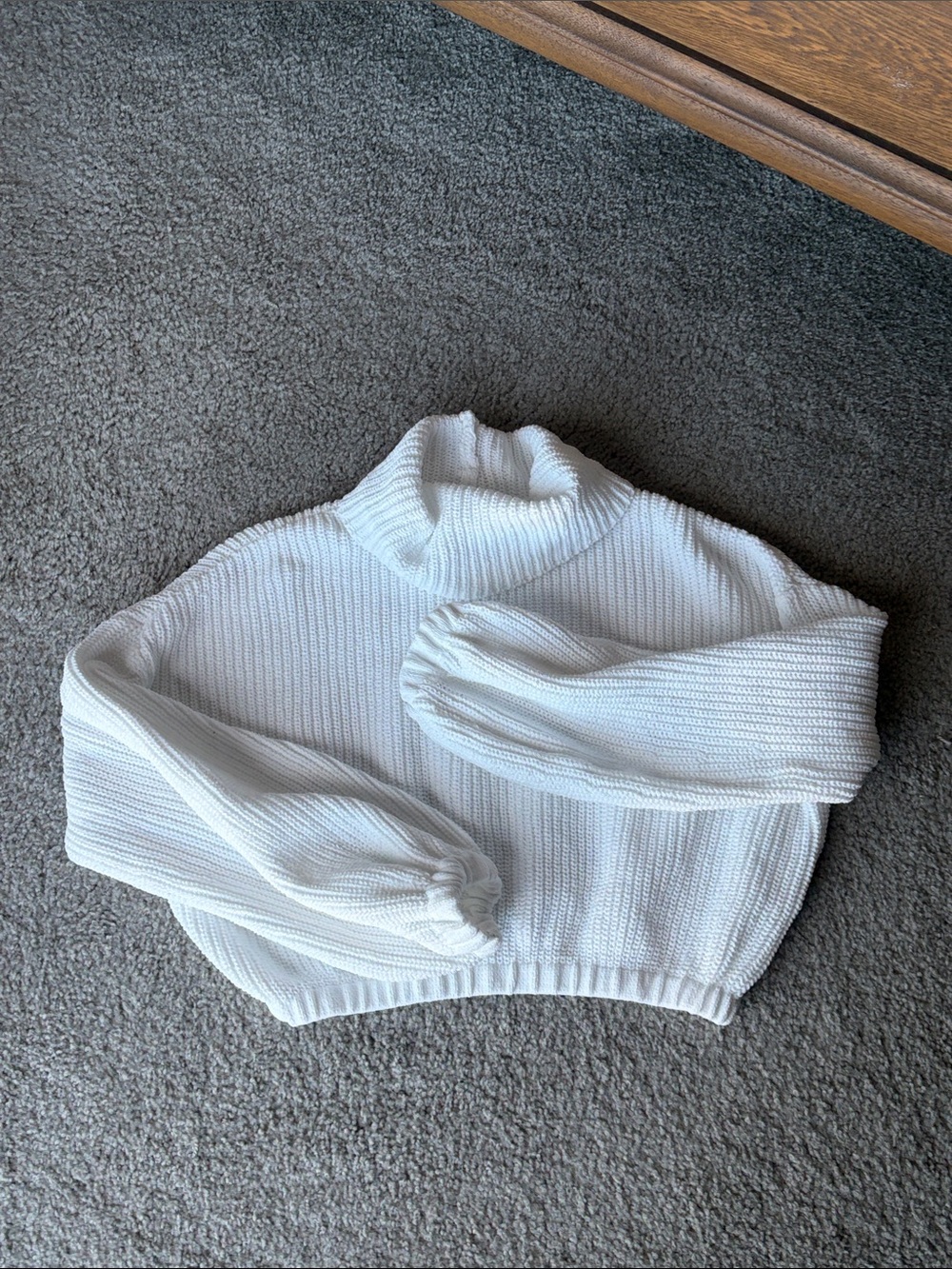 Forever 21 White Cropped Turtleneck Sweater